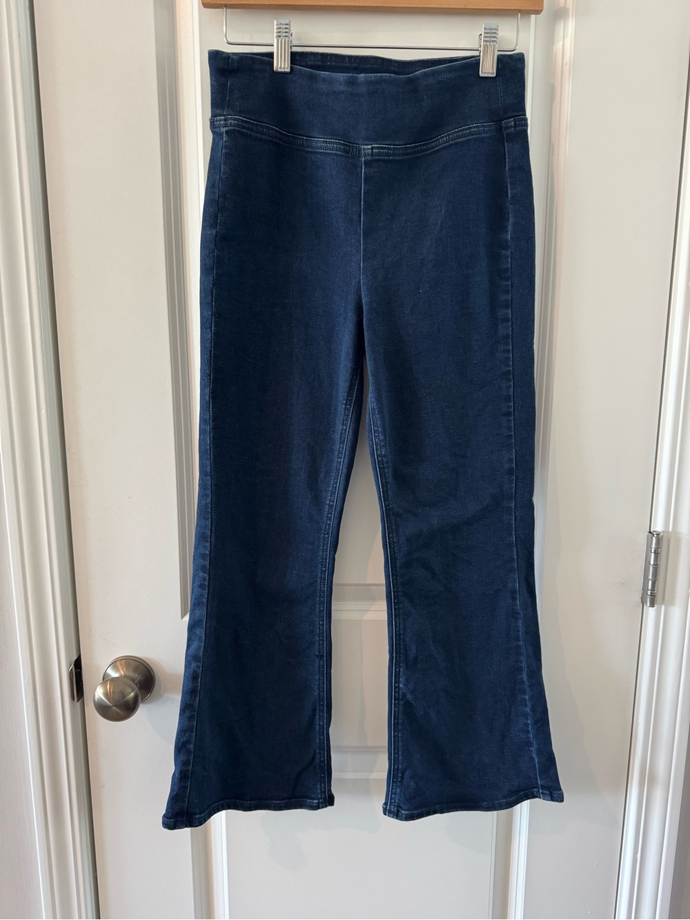 Old Navy Pull-On Cropped Kick-Flare Jeans